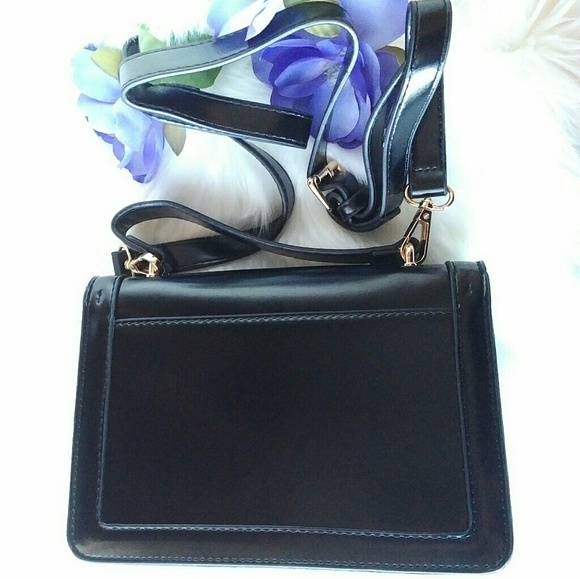 Black Fashion Shoulder Strap Bag - Picture 7 of 8